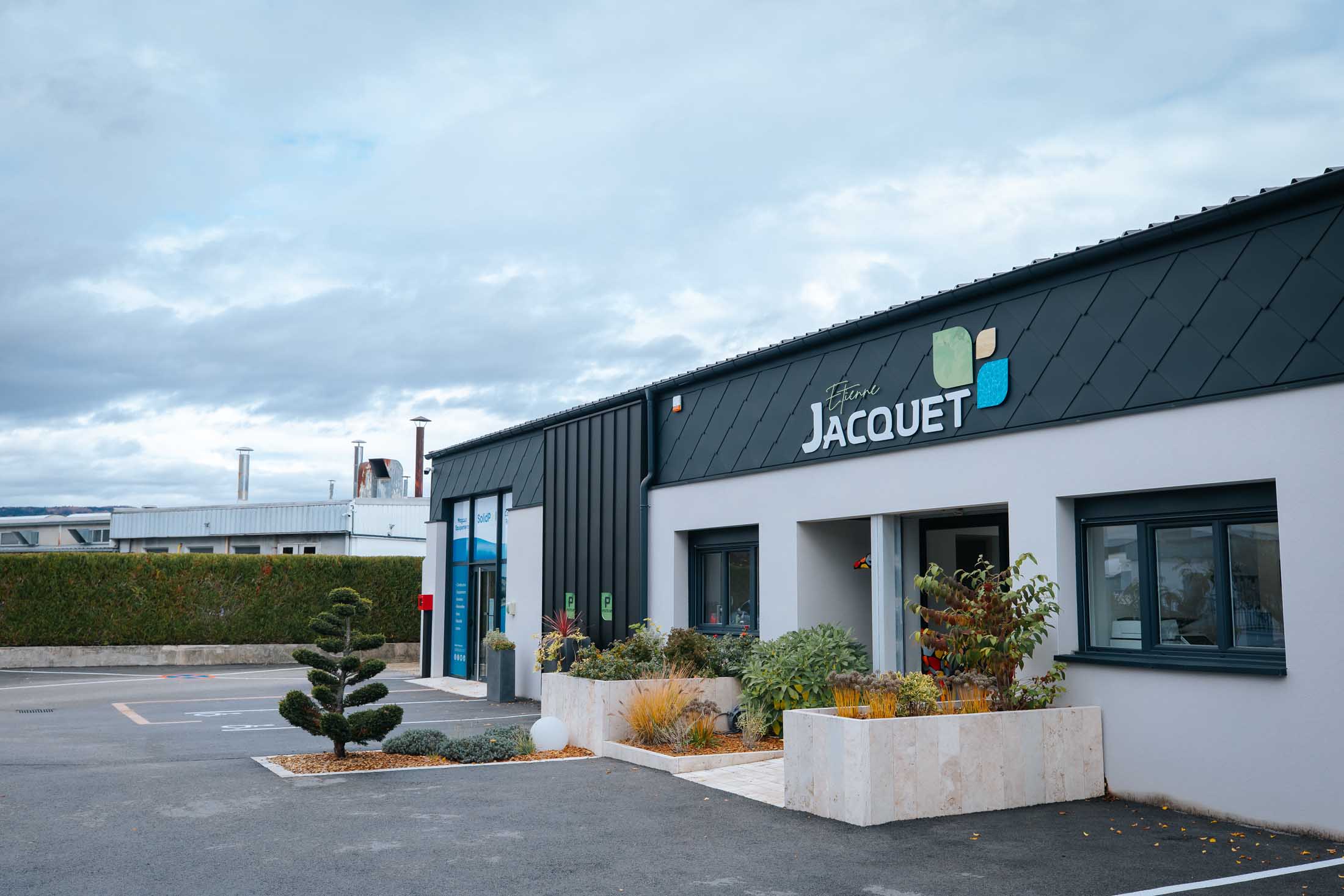 Showroom paysage et piscine à Arbent